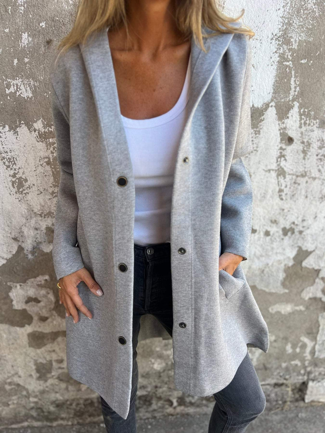 Adriana - Cardigan à boutons et capuche