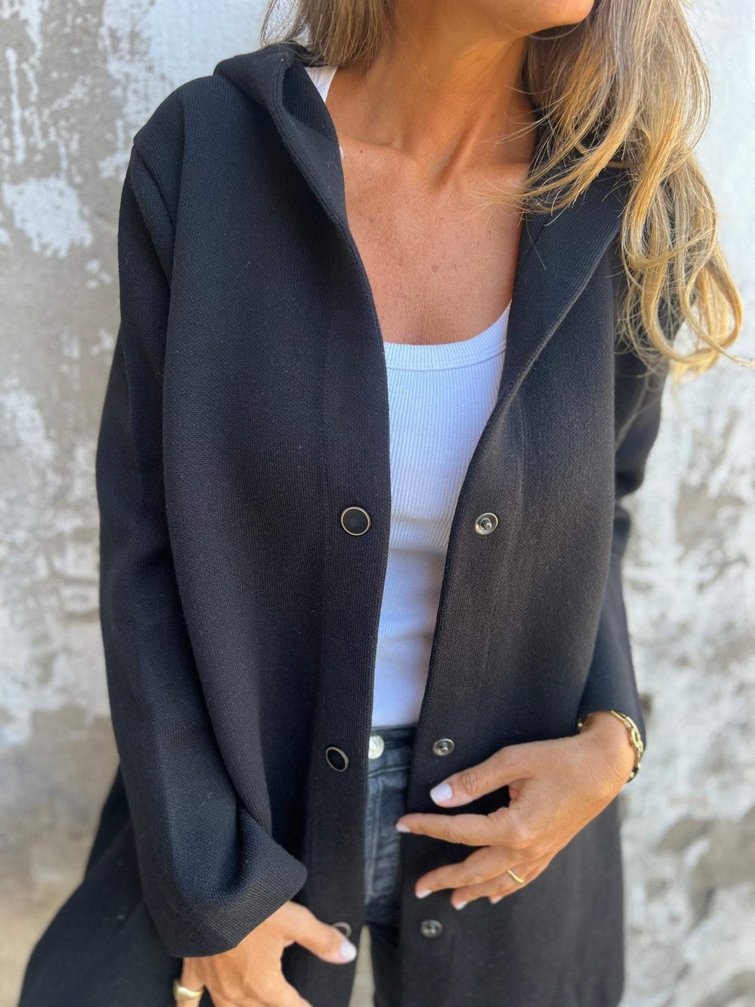 Adriana - Cardigan à boutons et capuche