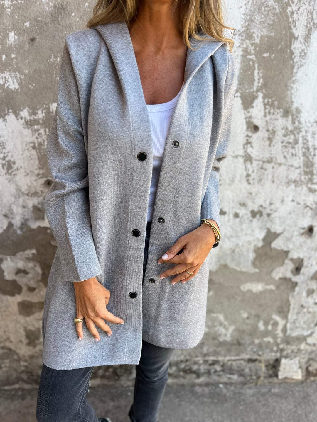Adriana - Cardigan à boutons et capuche